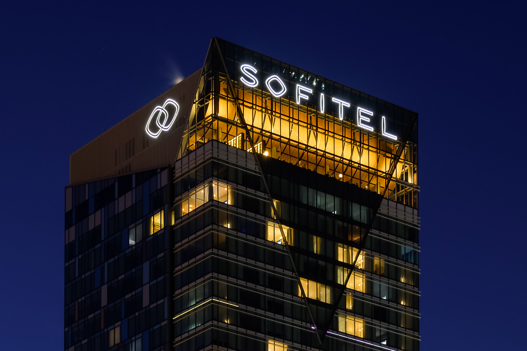 Twilight Signs - Sofitel